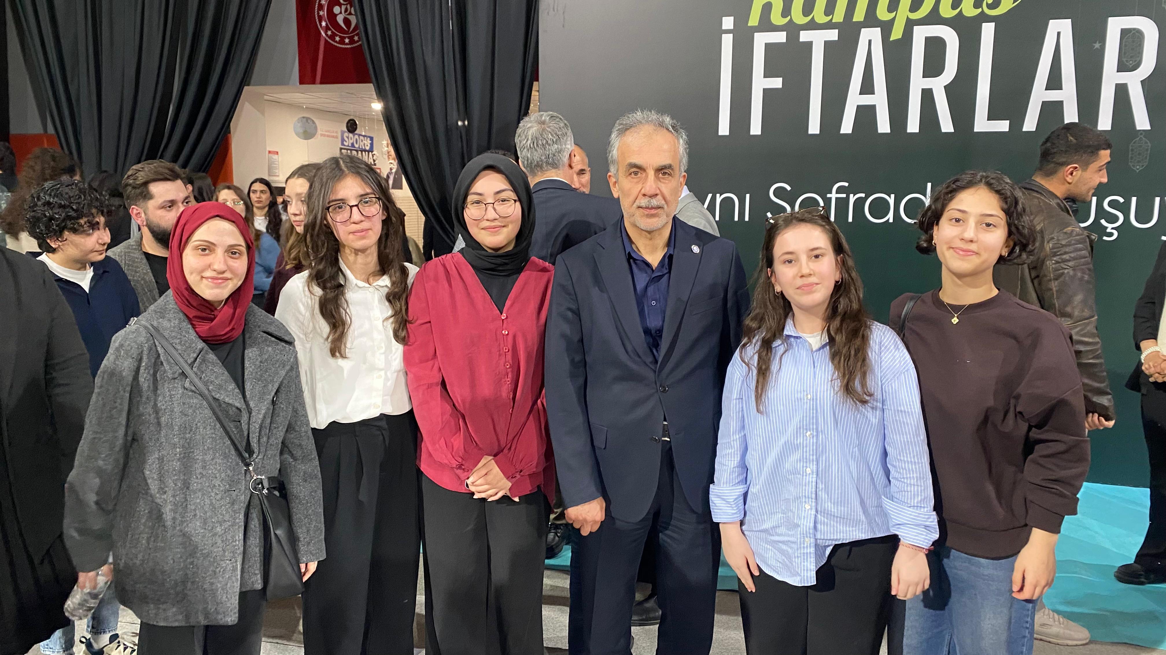 Ege Üniversitesi Rektörü ile